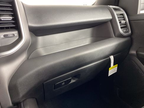 New 2026 RAM 1500 Big Horn AWD/4WD image 32