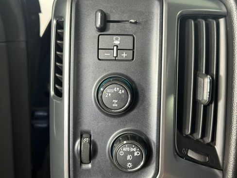 Used 2017 Chevrolet Silverado 1500 LT w/ All Star Edition AWD/4WD image 20