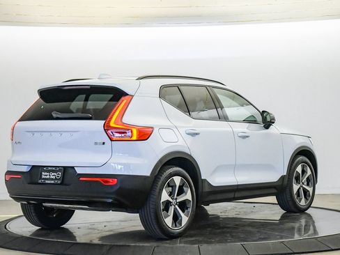 Certified 2026 Volvo XC40 B5 Plus w/ Protection Package Premier AWD/4WD image 5