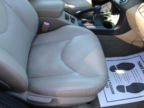 Used 2011 Toyota RAV4 Limited image 27