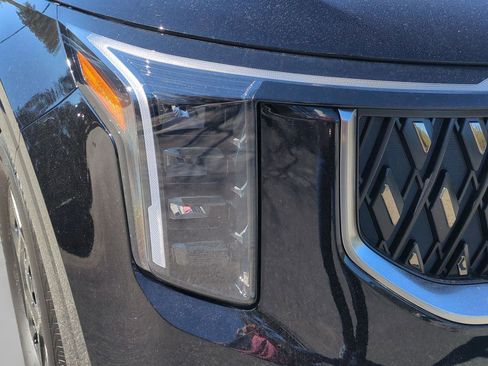 New 2026 Kia Carnival FWD image 10