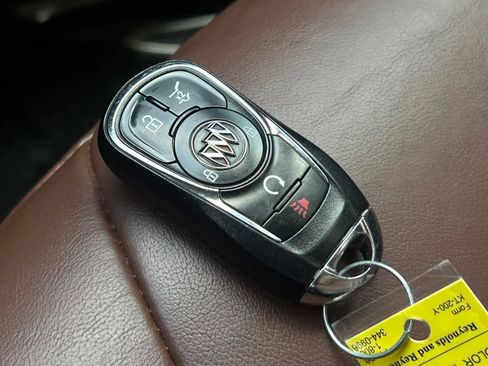 Used 2018 Buick Enclave Avenir w/ Avenir Technology Package AWD/4WD image 28