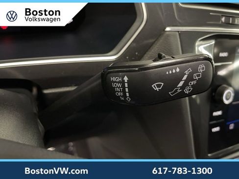 Certified 2022 Volkswagen Tiguan SE image 21