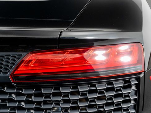 Used 2023 Audi R8 V10 performance image 9