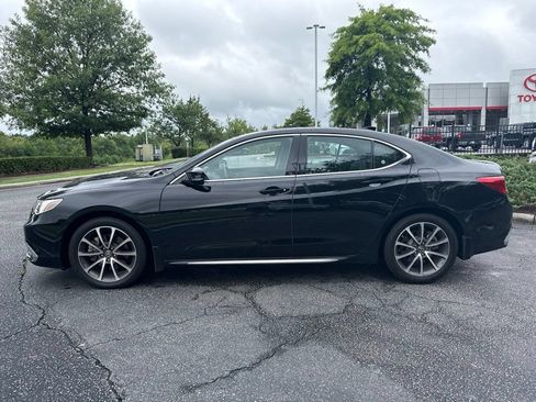 Used 2018 Acura TLX V6 w/ Technology Package FWD image 3