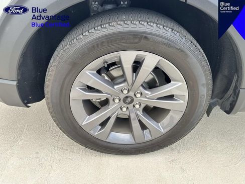 Used 2023 Ford Explorer XLT w/ Equipment Group 202A RWD image 13