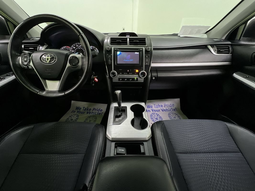 Used 2012 Toyota Camry SE FWD image 18