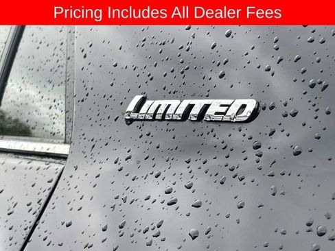 Used 2022 Toyota 4Runner Limited AWD/4WD image 4
