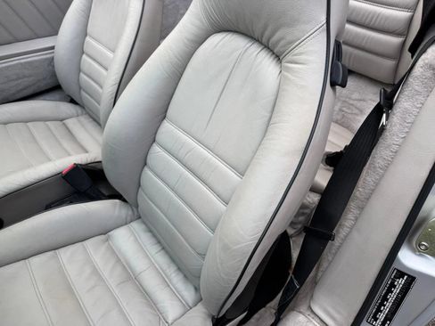 Used 1989 Porsche 911 Carrera RWD image 32