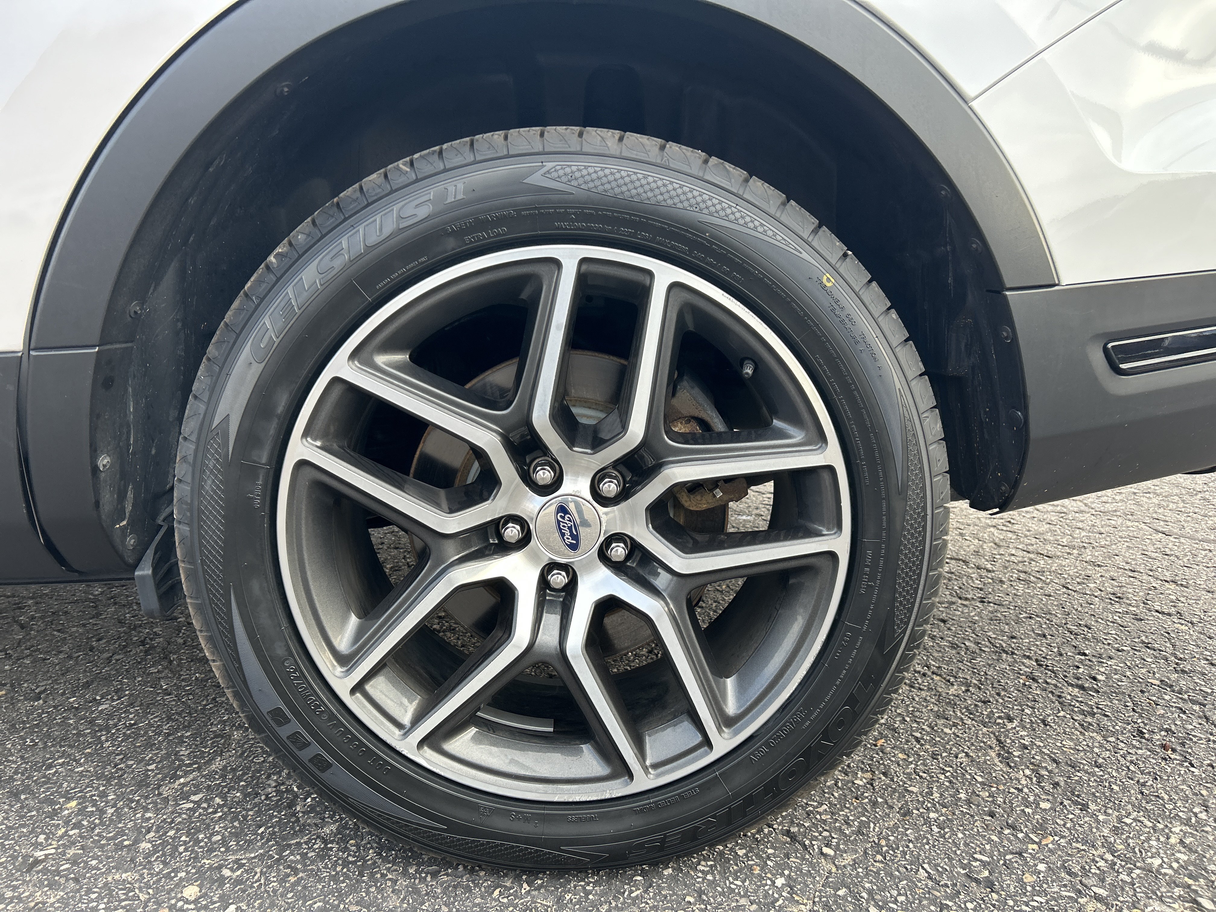 Used 2019 Ford Explorer Sport AWD/4WD image 27