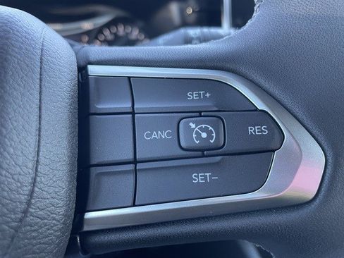 New 2026 Jeep Compass Latitude image 18