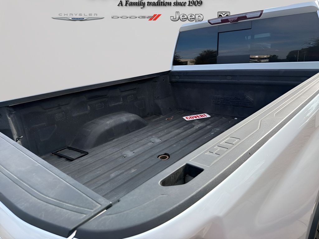 Used 2024 Chevrolet Silverado 2500 High Country w/ High Country Premium Package AWD/4WD image 48