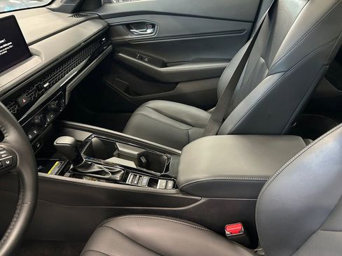 Used 2025 Honda Accord Sport image 23