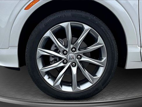 Certified 2024 Buick Encore GX Avenir image 9