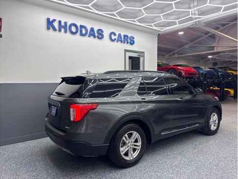 Used 2020 Ford Explorer XLT w/ Equipment Group 202A image 7