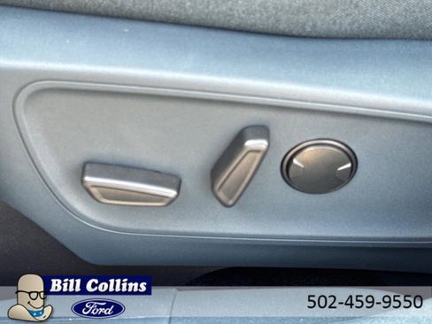 New 2025 Ford Maverick XLT w/ XLT Luxury Package image 18