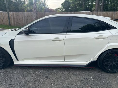 Used 2019 Honda Civic Type R image 17