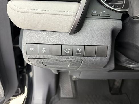 Used 2024 Toyota Camry LE image 9