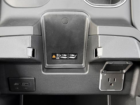 Used 2025 GMC Sierra 3500 Denali Ultimate image 30