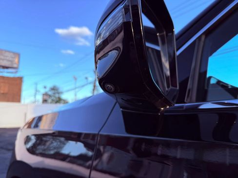 Used 2023 Cadillac Escalade ESV Premium Luxury image 60