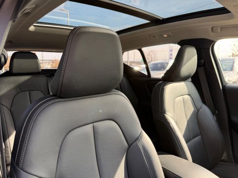 Certified 2025 Volvo XC40 B5 Plus image 11