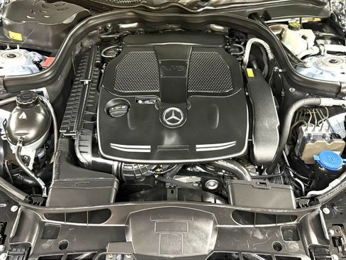 Used 2014 Mercedes-Benz E 350 E 350 Luxury 4MATIC AWD 4dr Se image 31