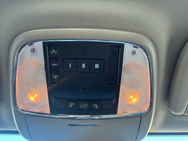 Used 2019 Jeep Grand Cherokee Limited AWD/4WD image 23
