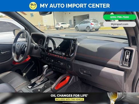 Used 2025 Nissan Frontier PRO-4X w/ Pro Premium Package AWD/4WD image 30