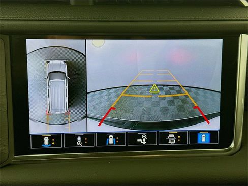 Used 2021 GMC Yukon Denali image 15