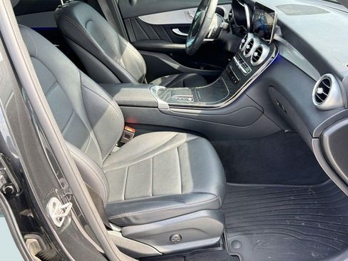 Used 2022 Mercedes-Benz GLC 300 image 28