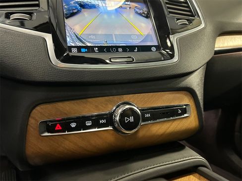 Certified 2024 Volvo XC90 B6 Plus w/ Protection Package Premier image 15