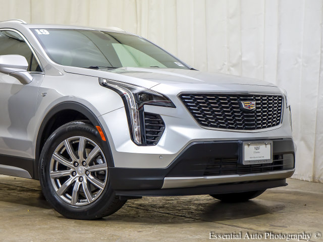 Used 2019 Cadillac XT4 Premium Luxury FWD image 3