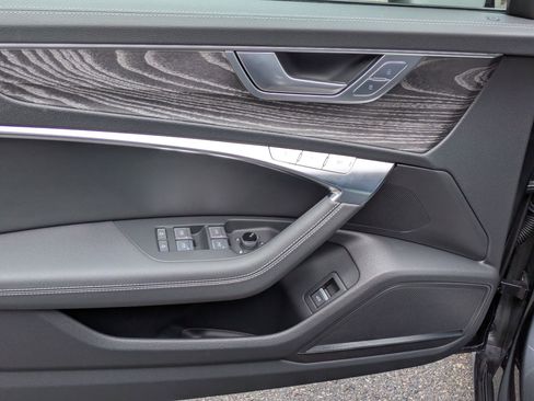 Used 2025 Audi A6 Premium Plus image 13