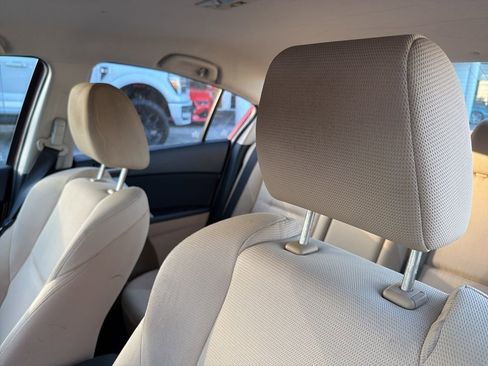 Used 2010 MAZDA MAZDA3 s Sport image 11