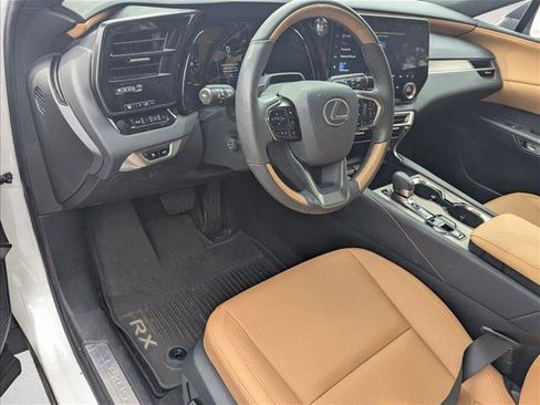Used 2025 Lexus RX 350 Premium image 3