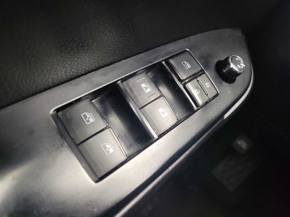 Used 2019 Toyota Highlander XLE w/ Protection Package #3 AWD/4WD image 27