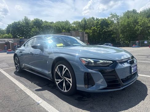Used 2022 Audi e-tron GT Prestige AWD/4WD image 3