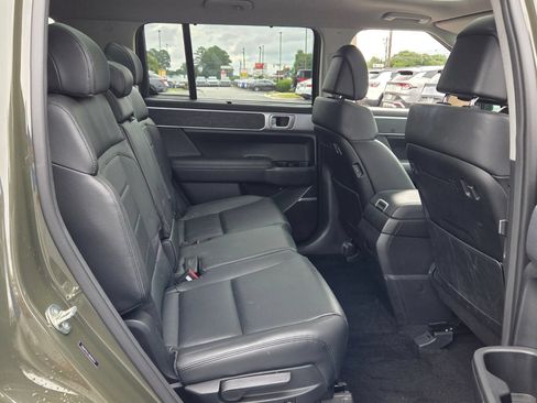 Used 2024 Hyundai Santa Fe Limited AWD/4WD image 17