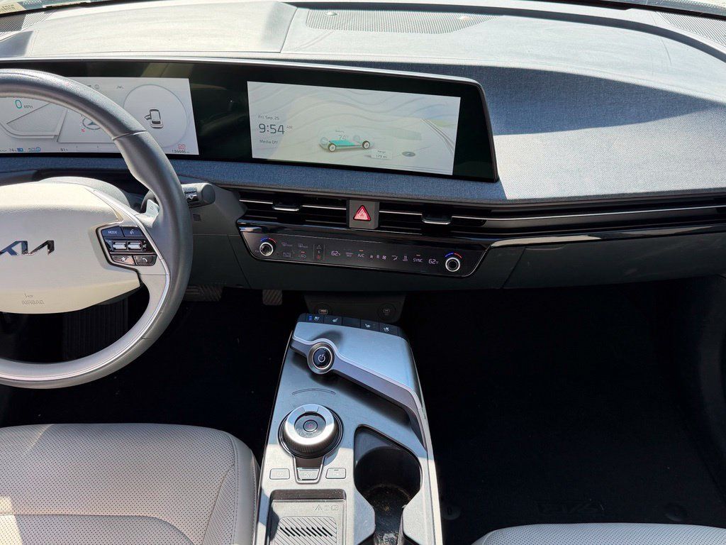 Used 2022 Kia EV6 Wind RWD image 18