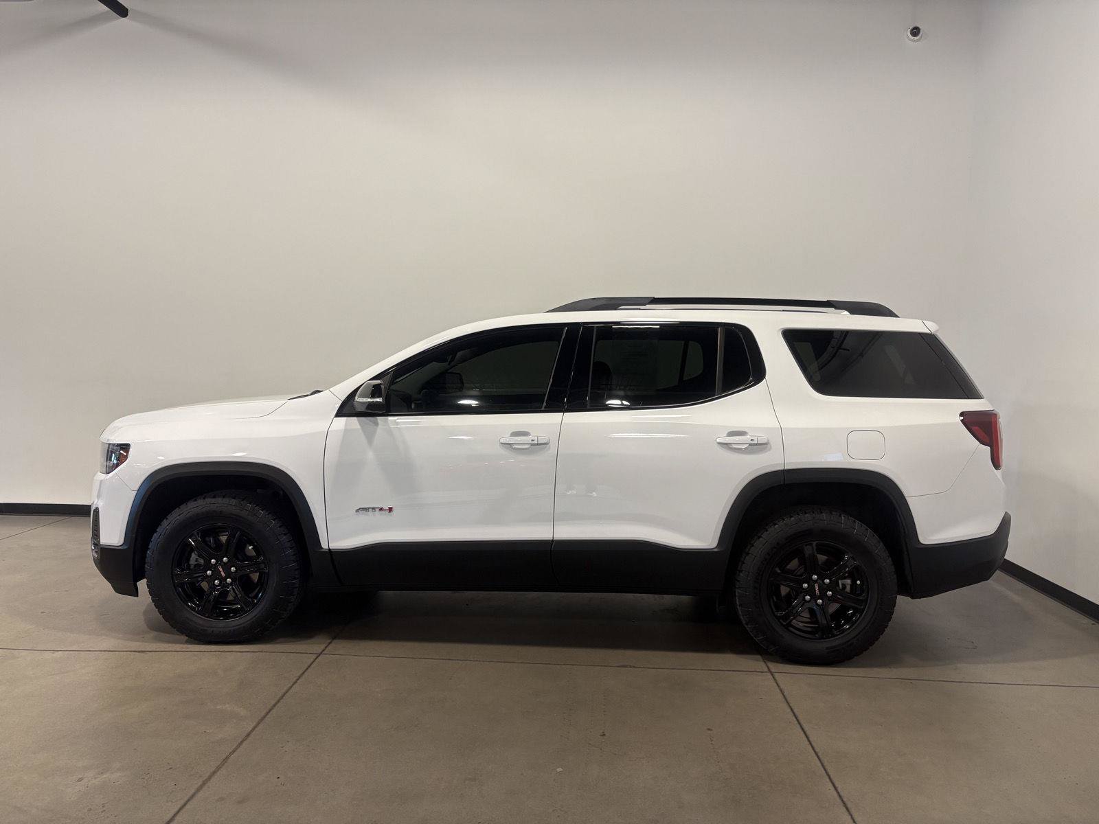 Used 2023 GMC Acadia AT4 w/ Technology Package AWD/4WD image 7