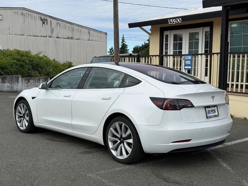Used 2018 Tesla Model 3 Mid Range RWD image 4