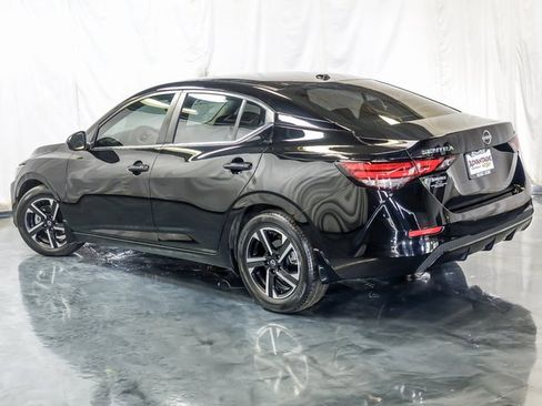 Used 2024 Nissan Sentra SV image 9