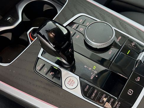 Used 2022 BMW X7 xDrive40i w/ Parking Assistance Package image 20