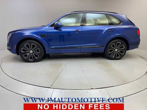 Used 2020 Bentley Bentayga Design Series image 2