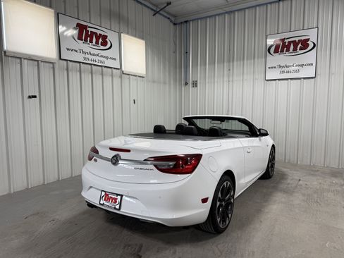 Used 2019 Buick Cascada Premium image 3