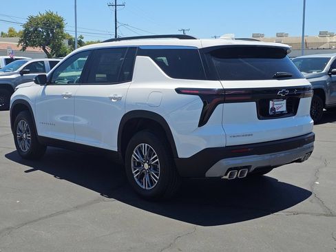 New 2026 Chevrolet Traverse LT FWD image 4
