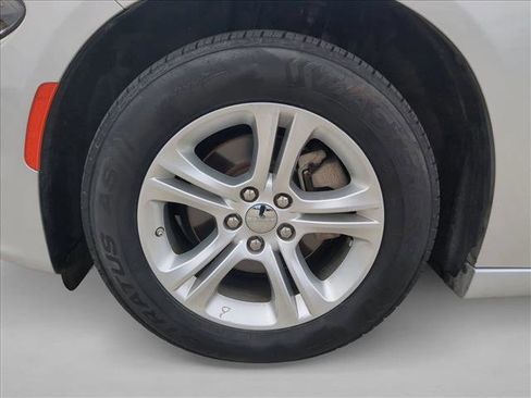 Used 2022 Dodge Charger SXT w/ Leather Interior Group image 25