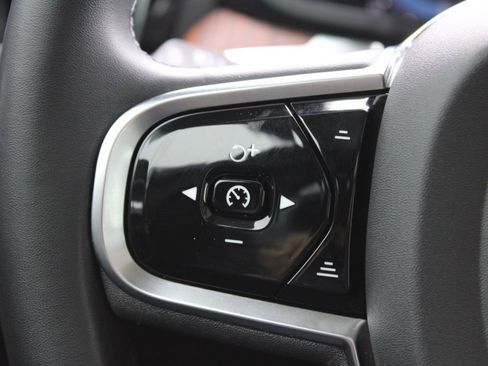 Used 2024 Volvo S60 B5 Plus image 30