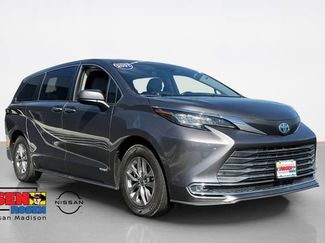 Used 2021 Toyota Sienna XLE FWD 360° Tour