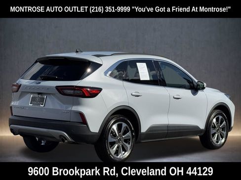 Used 2025 Ford Escape Platinum image 4